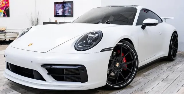 2021 Porsche 911 Carrera (992) w. Aerokit Pkg