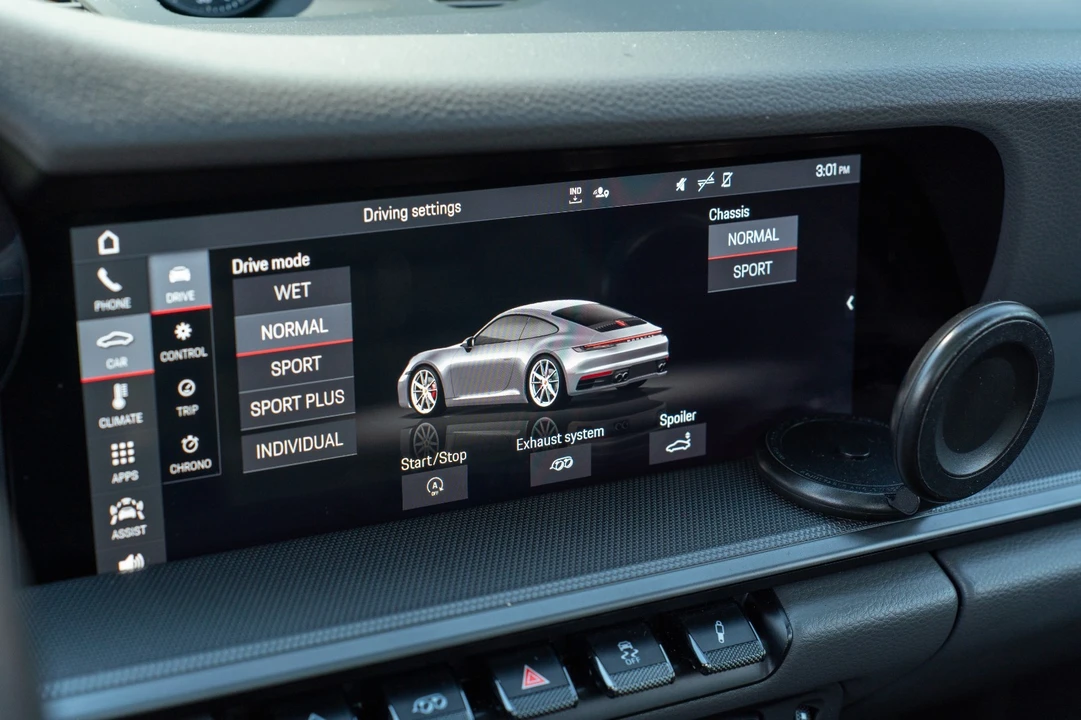 2021 Porsche 992 Carrera S - Image 18 of 31