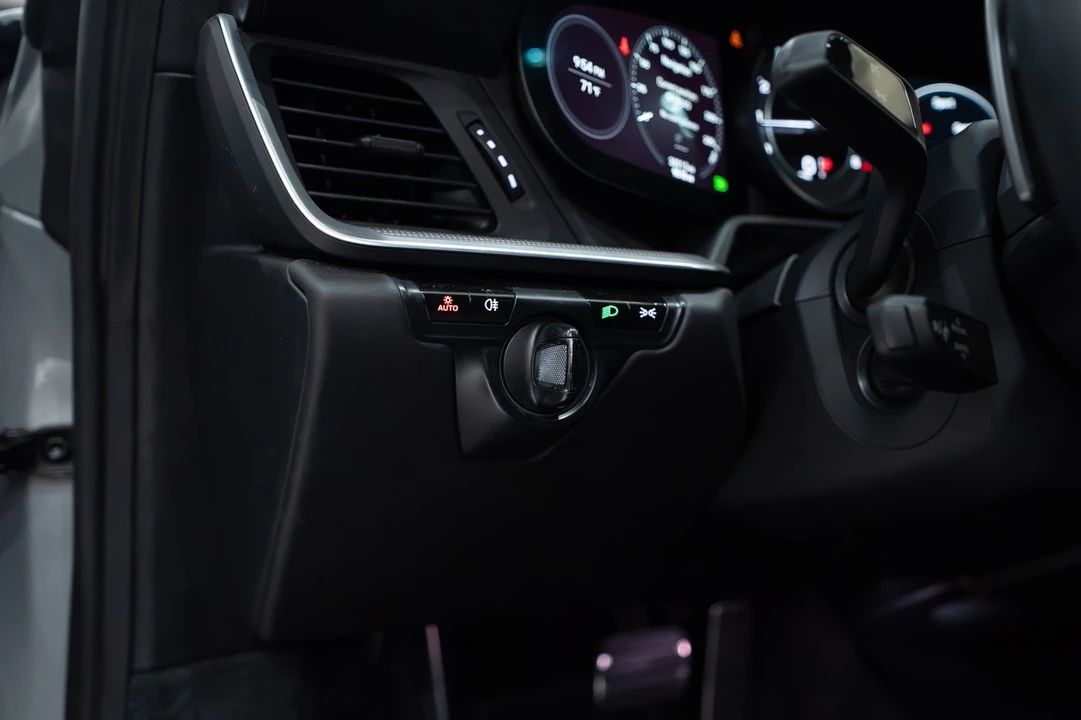 2021 Porsche 992 Carrera 4S - Image 11 of 31