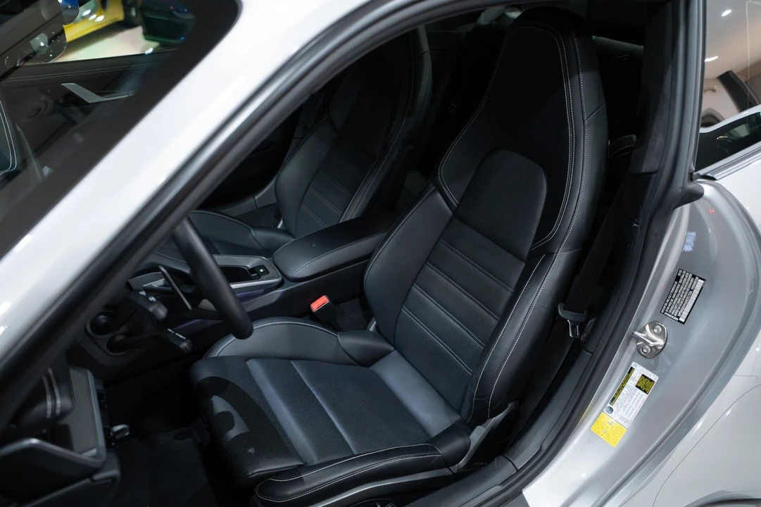 2021 Porsche 992 Carrera 4S - Image 10 of 31