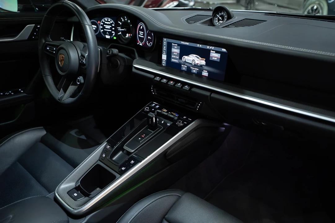 2021 Porsche 992 Carrera 4S - Image 28 of 31