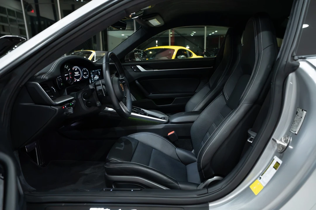 2021 Porsche 992 Carrera 4S - Image 9 of 31