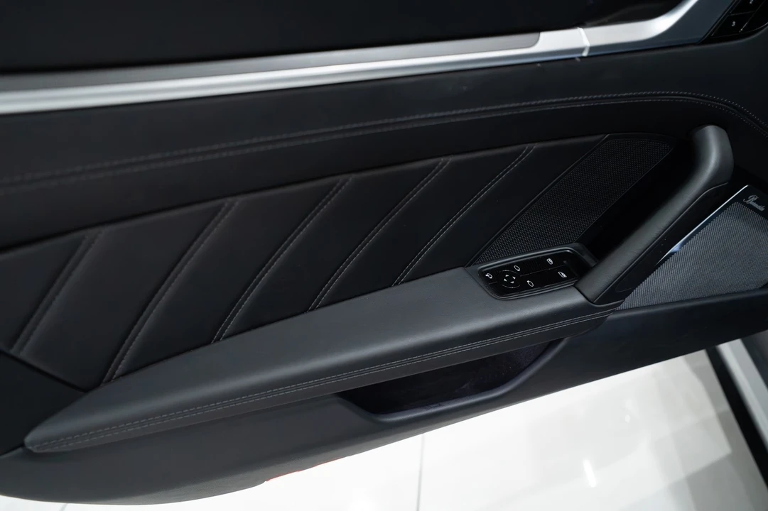 2021 Porsche 992 Carrera 4S - Image 6 of 31