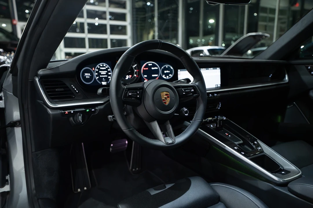 2021 Porsche 992 Carrera 4S - Image 12 of 31