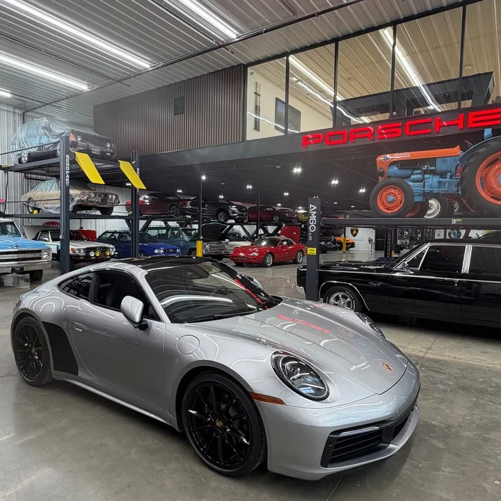 2021 Porsche 992 Carrera - Image 4 of 17