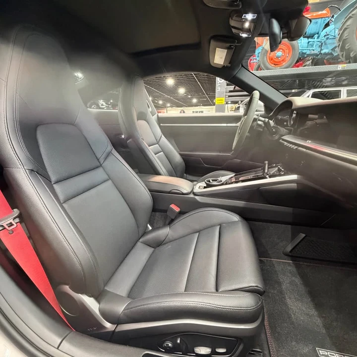 2021 Porsche 992 Carrera - Image 9 of 17