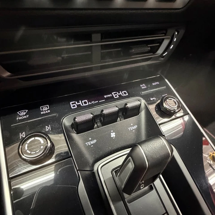 2021 Porsche 992 Carrera - Image 12 of 17