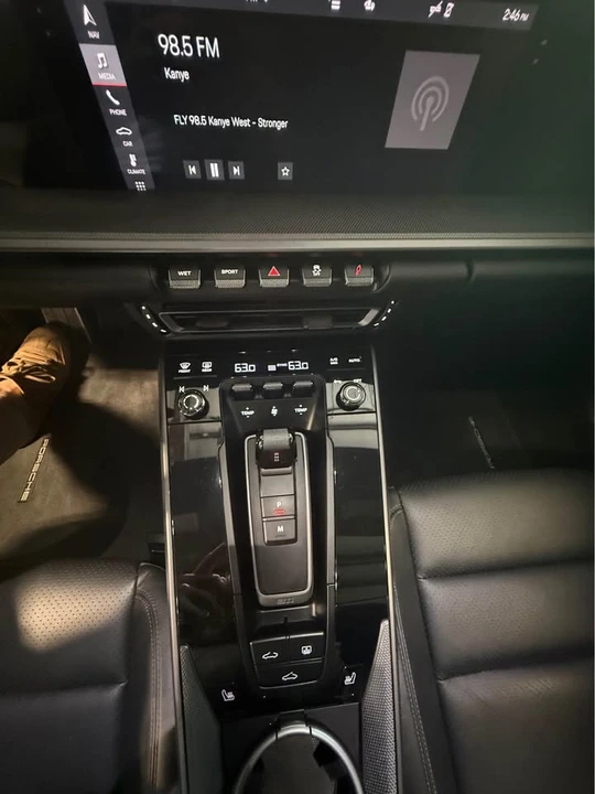 2021 Porsche 992 Carrera 4 - Image 15 of 20