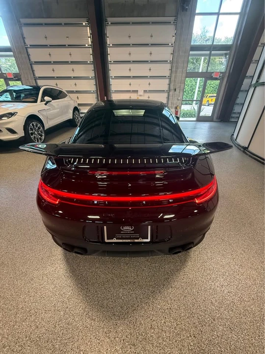 2021 Porsche 992 Carrera 4 - Image 5 of 20