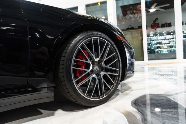 2021 Porsche 992 Carrera 4 - Image 6 of 12