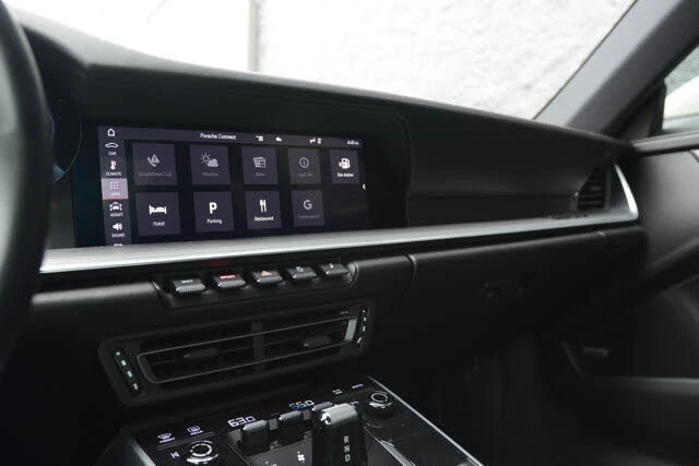 2021 Porsche 992 Carrera 4 - Image 19 of 31