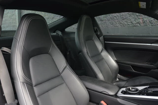 2021 Porsche 992 Carrera 4 - Image 26 of 31