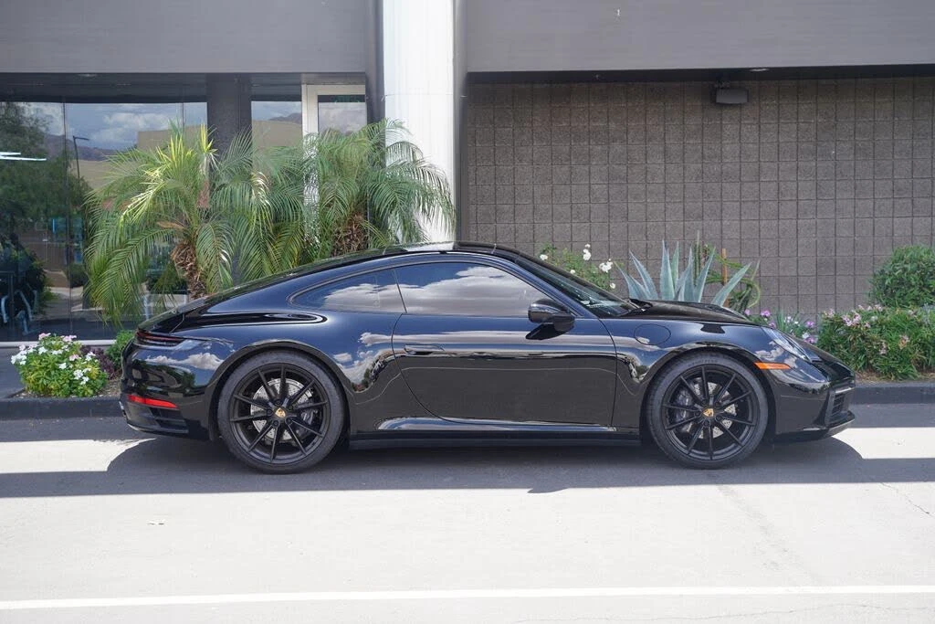 2021 Porsche 992 Carrera 4 - Image 9 of 31