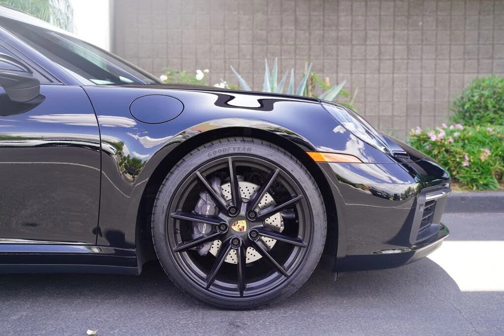 2021 Porsche 992 Carrera 4 - Image 15 of 31