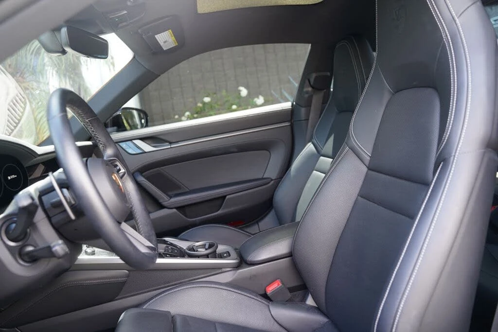 2021 Porsche 992 Carrera 4 - Image 26 of 31