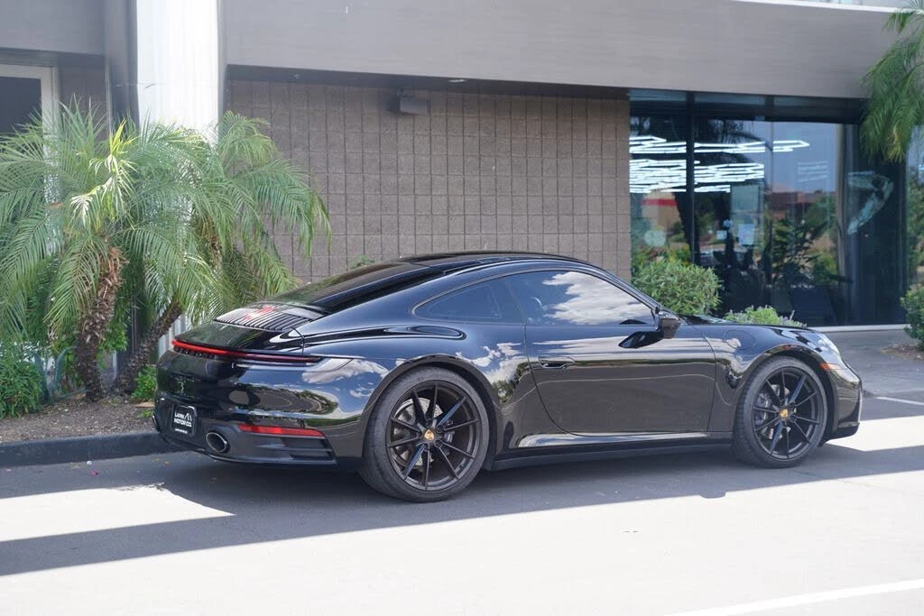 2021 Porsche 992 Carrera 4 - Image 10 of 31