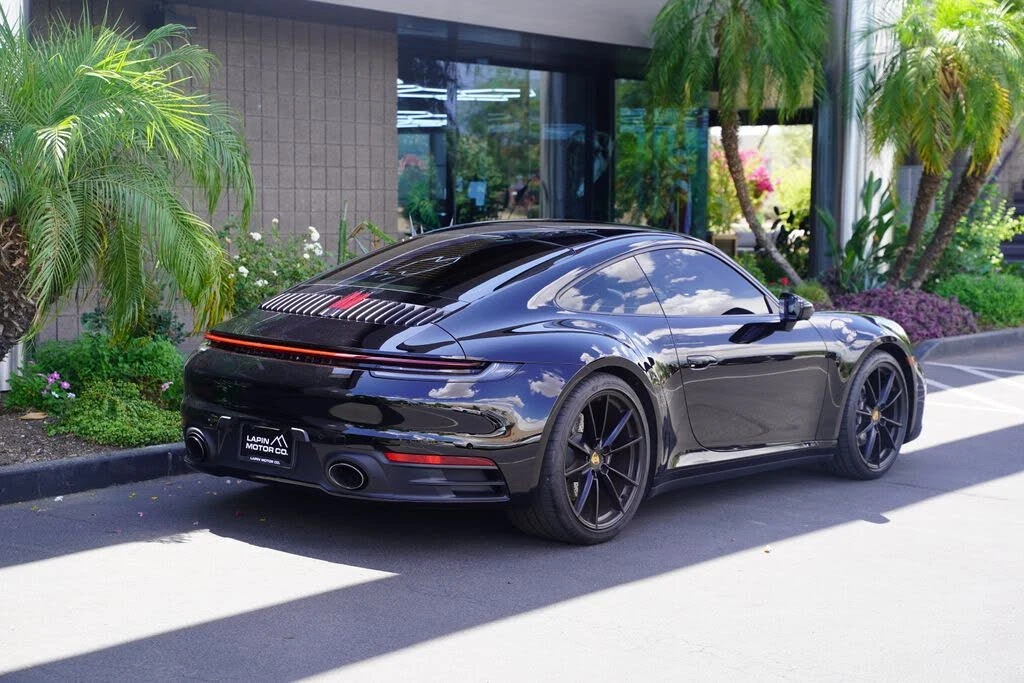 2021 Porsche 992 Carrera 4 - Image 12 of 31