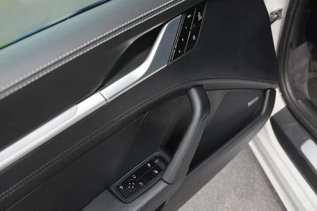 2021 Porsche 992 Carrera 4 - Image 14 of 31