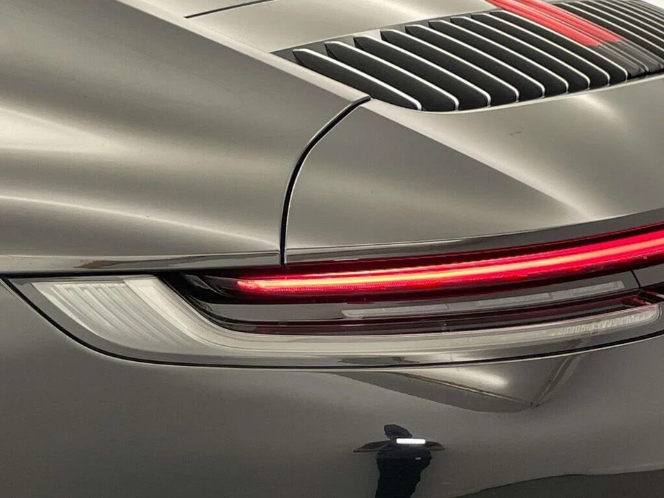 2021 Porsche 992 Carrera 4 - Image 16 of 31