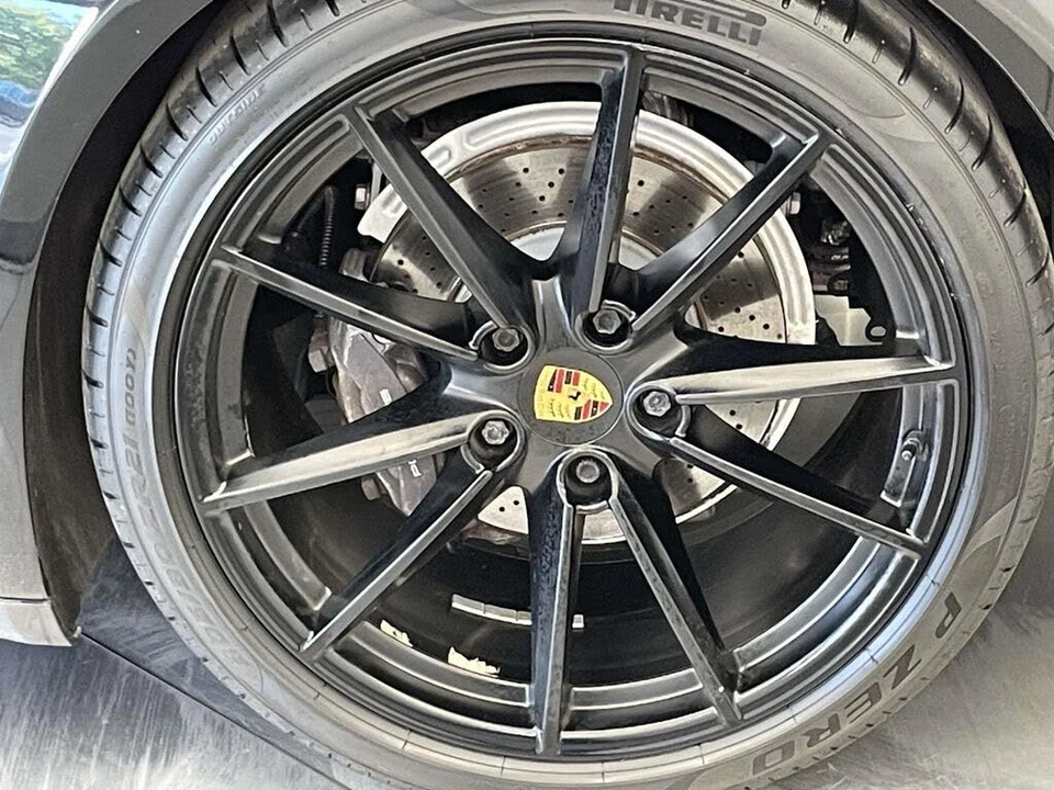 2021 Porsche 992 Carrera 4 - Image 12 of 31