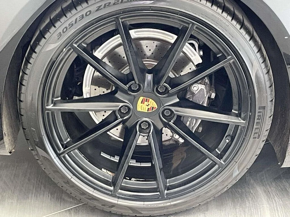 2021 Porsche 992 Carrera 4 - Image 13 of 31