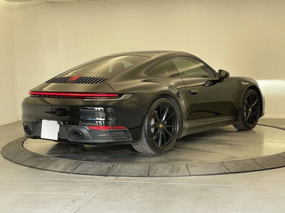2021 Porsche 992 Carrera 4 - Image 7 of 31