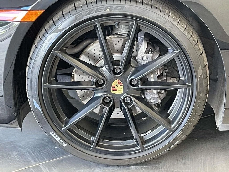2021 Porsche 992 Carrera 4 - Image 11 of 31