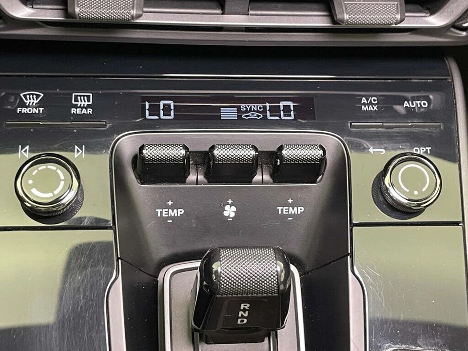 2021 Porsche 992 Carrera 4 - Image 30 of 31