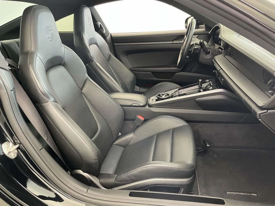 2021 Porsche 992 Carrera 4 - Image 21 of 31