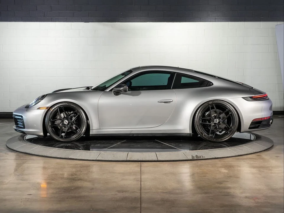 2021 Porsche 992 Carrera 4 - Image 2 of 31
