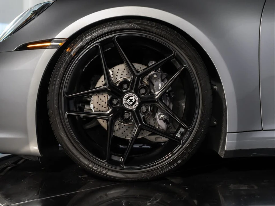2021 Porsche 992 Carrera 4 - Image 14 of 31