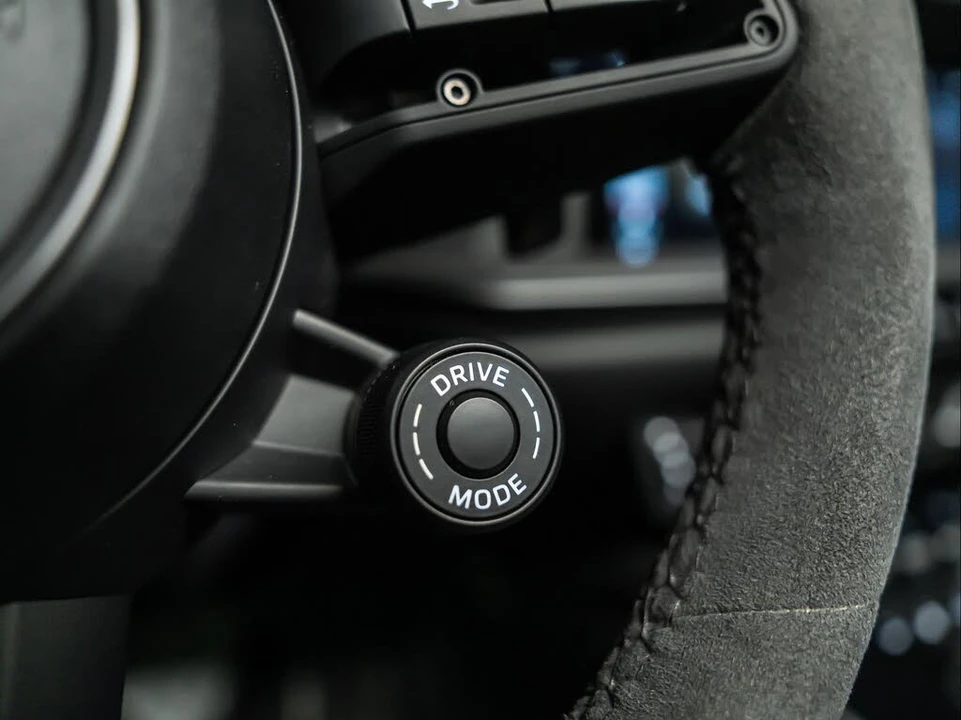 2021 Porsche 992 Carrera 4 - Image 20 of 31