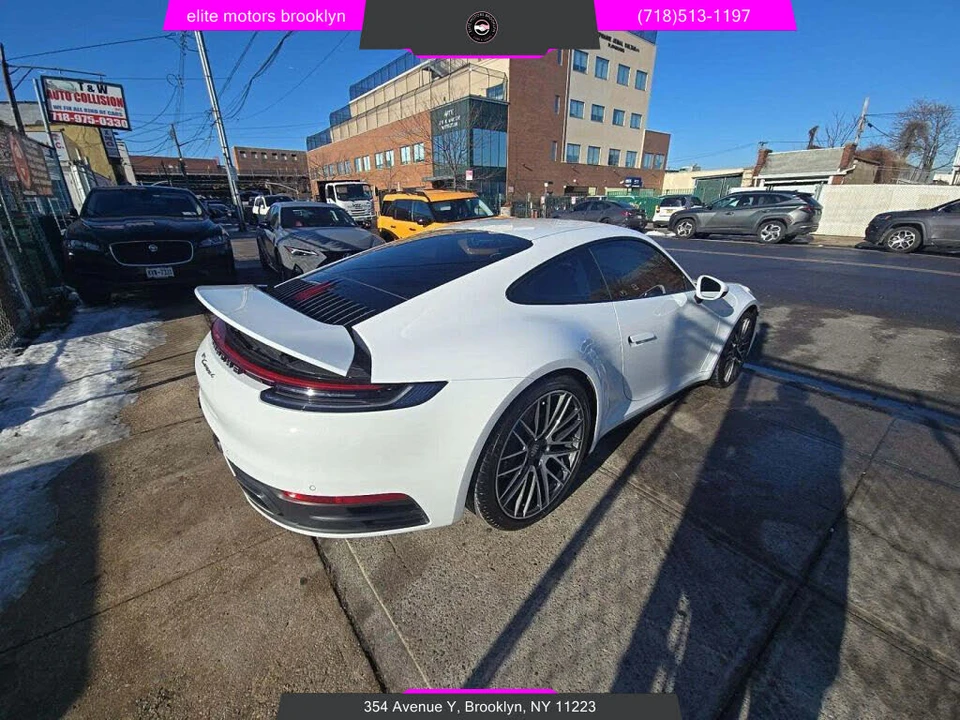 2021 Porsche 992 Carrera 4 - Image 4 of 12