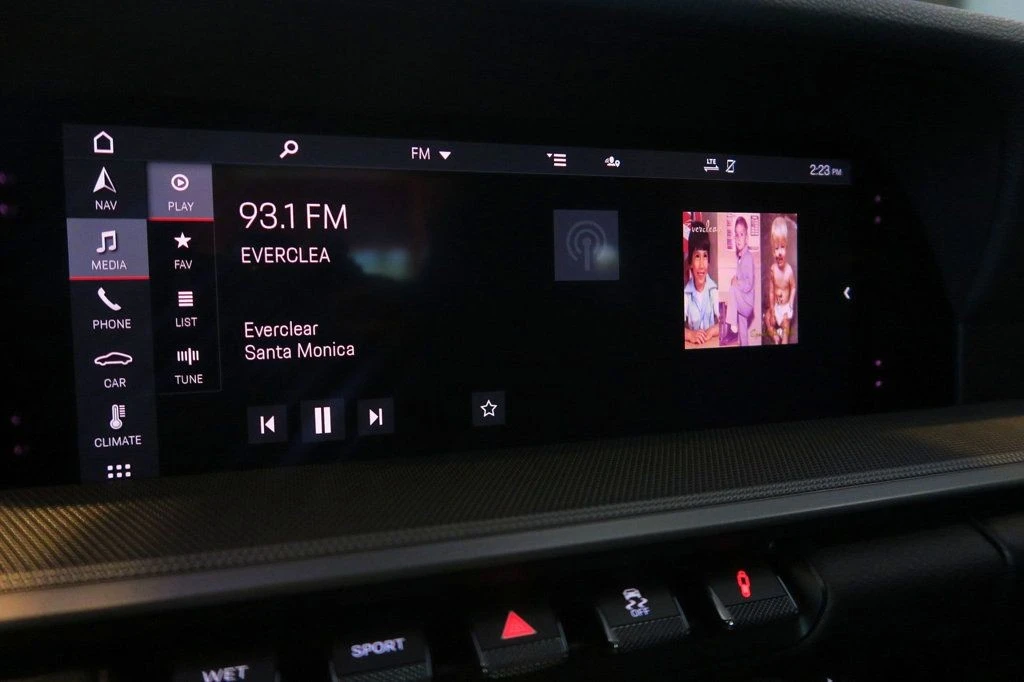 2021 Porsche 992 Carrera 4 - Image 19 of 21