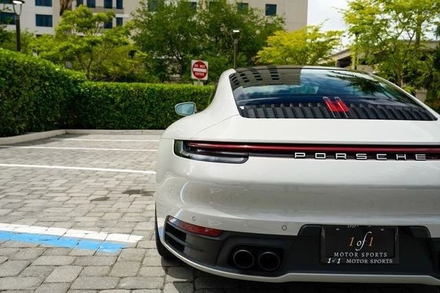 2021 Porsche 992 Carrera 4 - Image 24 of 31