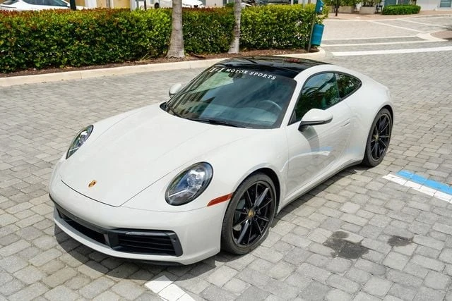 2021 Porsche 992 Carrera 4 - Image 10 of 31