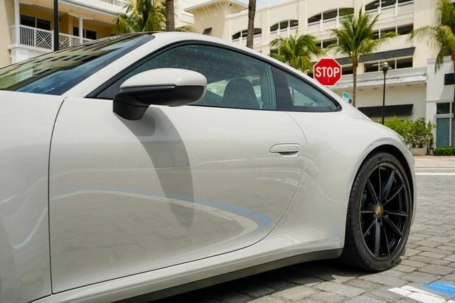 2021 Porsche 992 Carrera 4 - Image 12 of 31