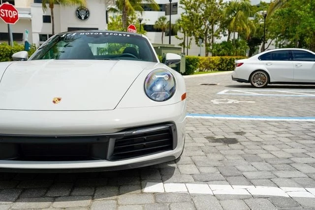 2021 Porsche 992 Carrera 4 - Image 7 of 31