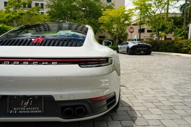 2021 Porsche 992 Carrera 4 - Image 25 of 31
