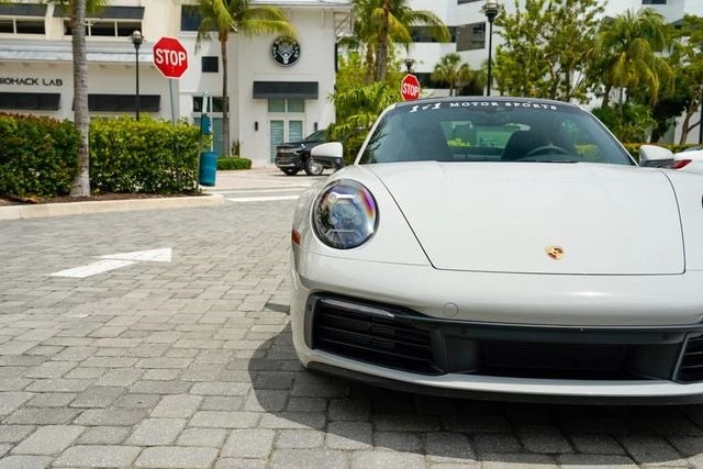 2021 Porsche 992 Carrera 4 - Image 5 of 31