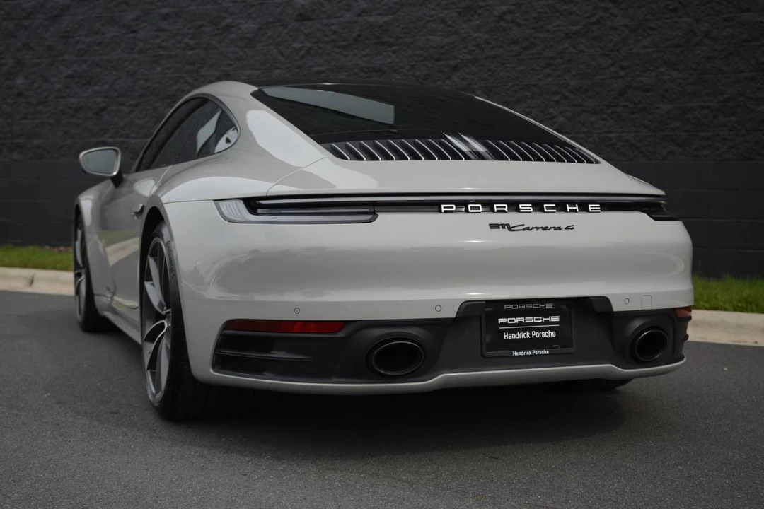 2021 Porsche 992 Carrera 4 - Image 3 of 5