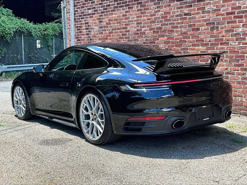 2021 Porsche 992 Carrera 4 - Image 3 of 5