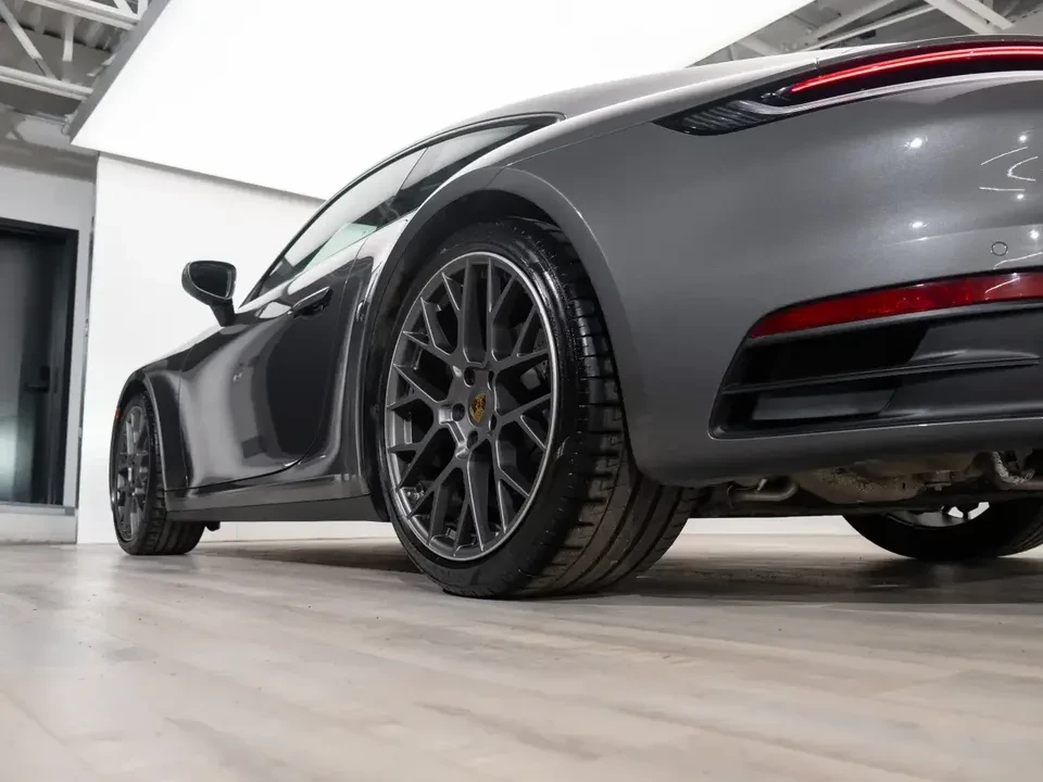2021 Porsche 992 Carrera 4 - Image 15 of 20