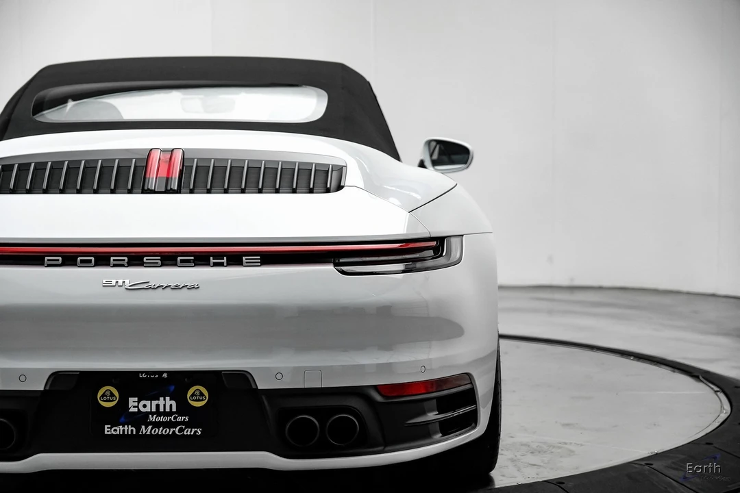 2021 Porsche 992 Carrera 4 - Image 14 of 21