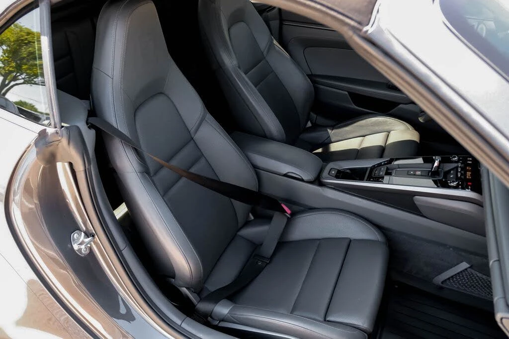 2021 Porsche 992 Carrera 4S - Image 29 of 31