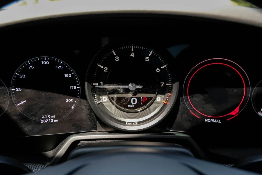 2021 Porsche 992 Carrera 4S - Image 12 of 31