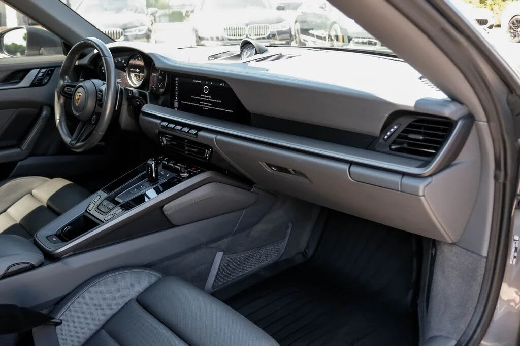2021 Porsche 992 Carrera 4S - Image 10 of 31