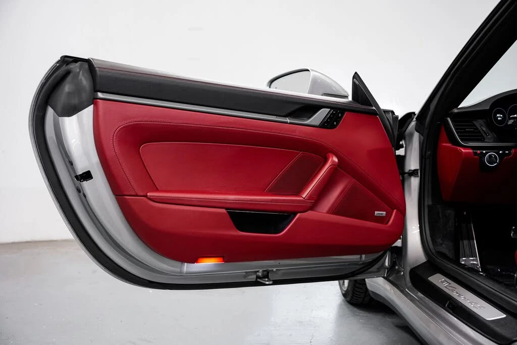 2021 Porsche 992 Carrera 4S - Image 29 of 31