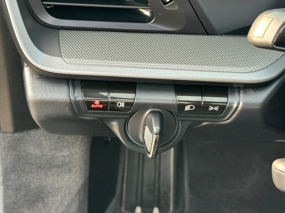2021 Porsche 992 Carrera 4S - Image 26 of 31