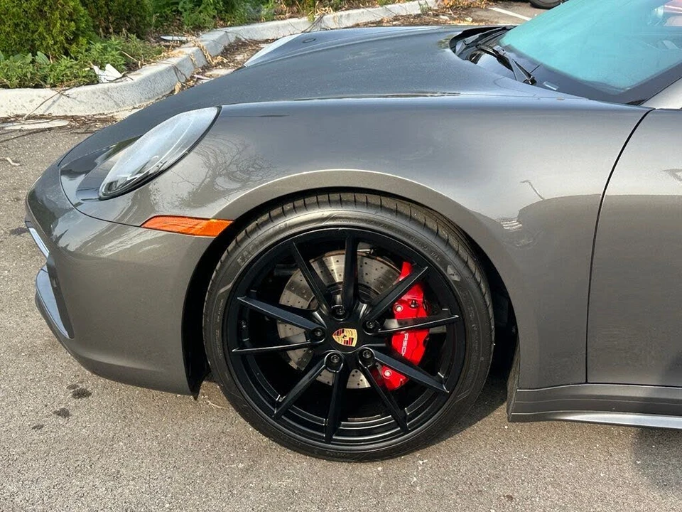 2021 Porsche 992 Carrera 4S - Image 11 of 31